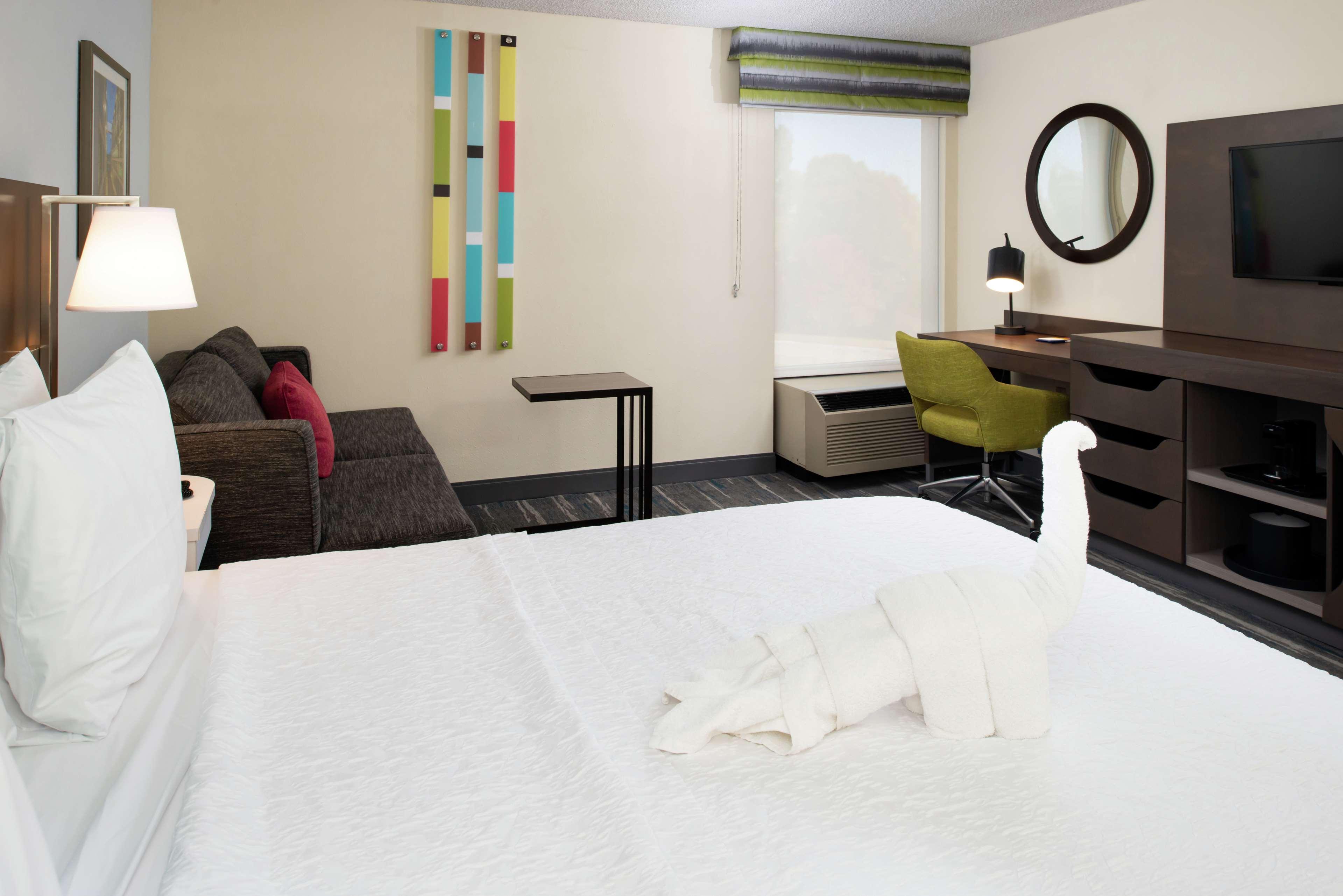 Hampton Inn Greensboro Airport Eksteriør bilde