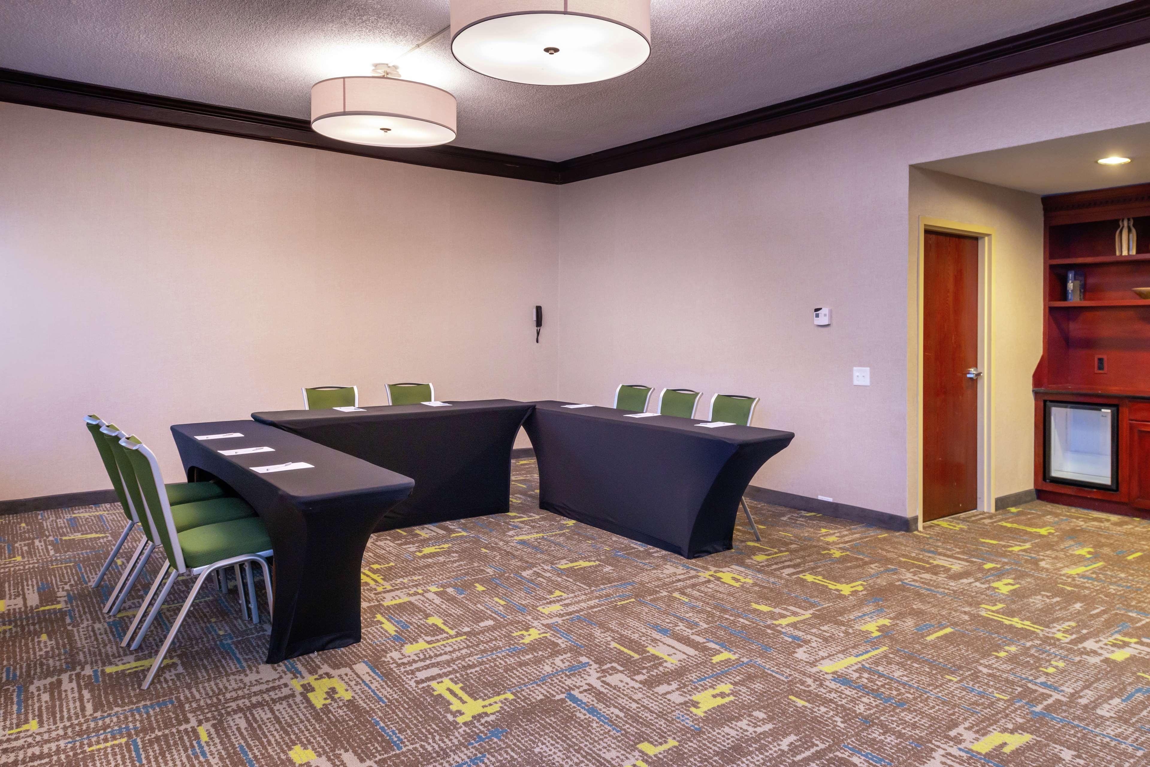 Hampton Inn Greensboro Airport Eksteriør bilde
