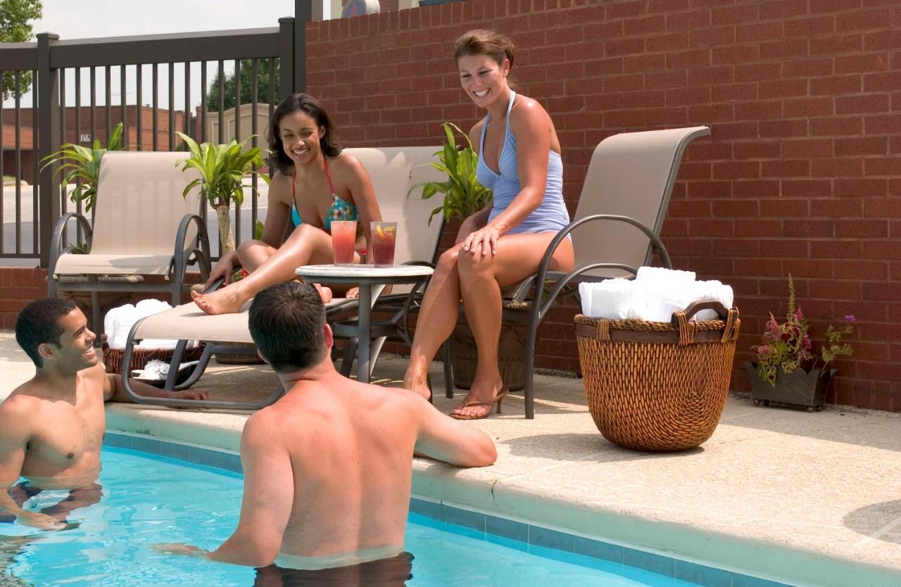 Hampton Inn Greensboro Airport Eksteriør bilde