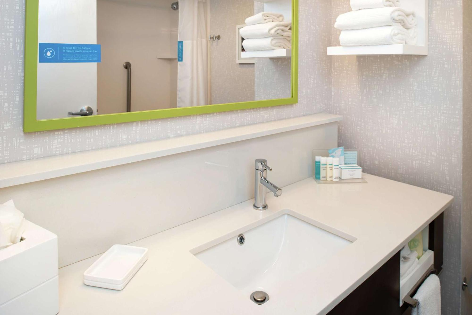 Hampton Inn Greensboro Airport Eksteriør bilde