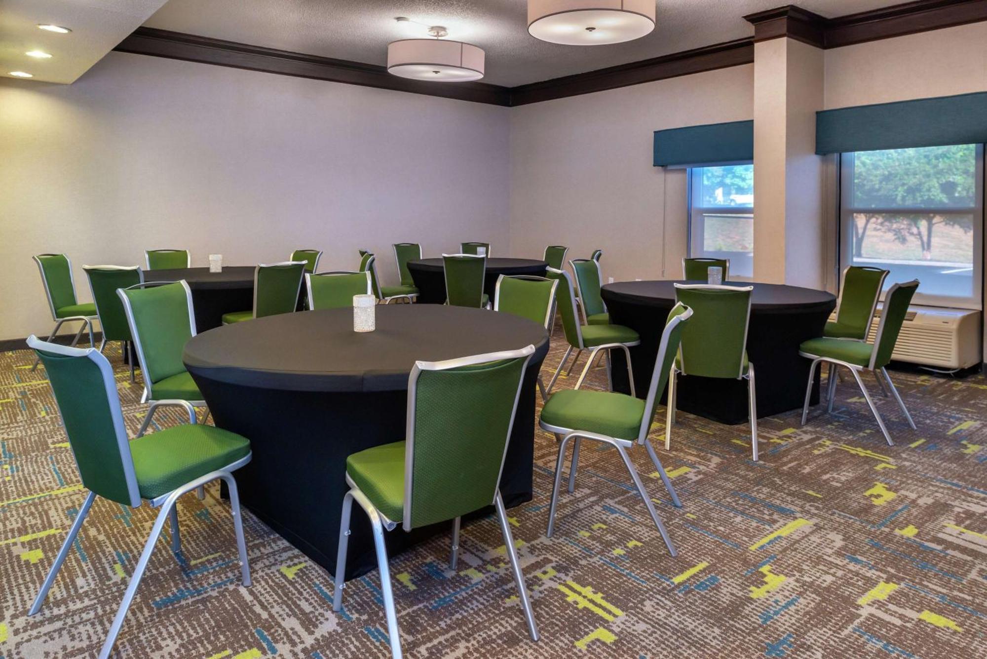 Hampton Inn Greensboro Airport Eksteriør bilde