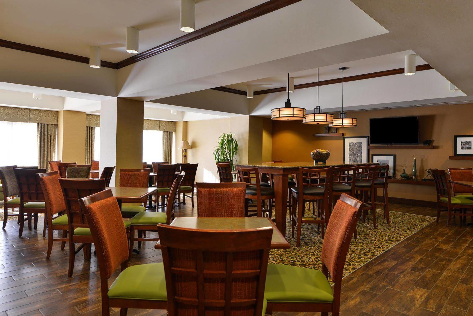 Hampton Inn Greensboro Airport Eksteriør bilde